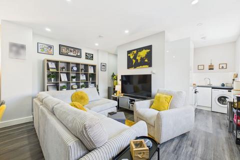 2 bedroom apartment for sale, Gardiner Place, Worthing, BN11