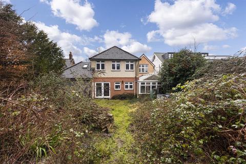 4 bedroom detached house for sale, Hadlow Road, Tonbridge