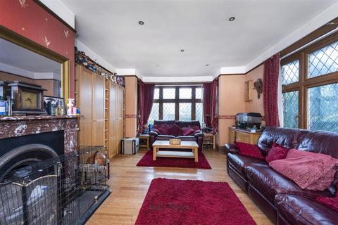 4 bedroom detached house for sale, Hadlow Road, Tonbridge