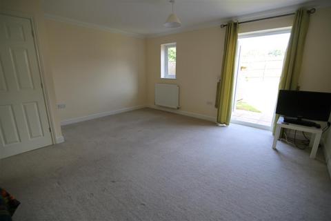 3 bedroom end of terrace house to rent, Webbers Way, Tiverton EX16