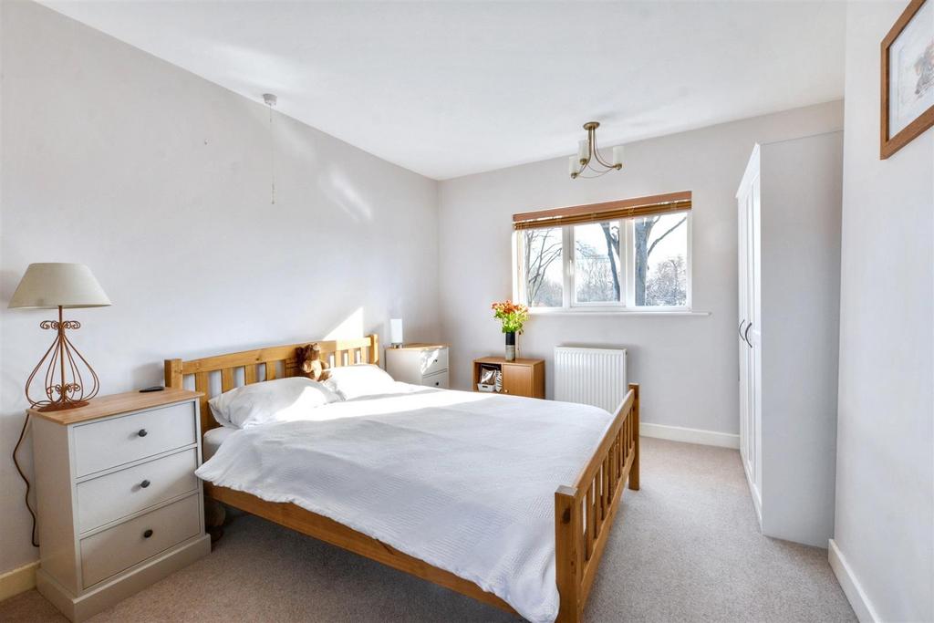 Bedroom 1 2.jpeg