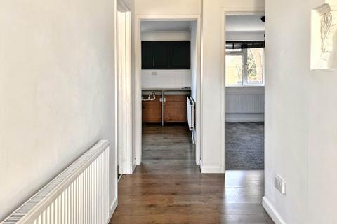 15 Fernheath Close, Bournemouth, BH11 8SL