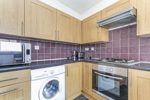 2 bedroom flat to rent, Church Road, London W3