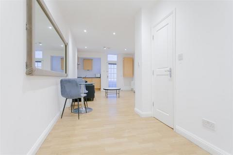 1 bedroom flat to rent, Courtfield Gardens, London SW5