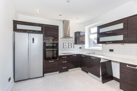 25b Carnarvon Road, London, E15 4JW
