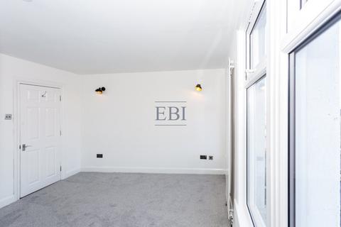 25b Carnarvon Road, London, E15 4JW