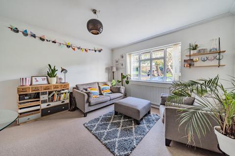 2 bedroom maisonette for sale, Arlington Lodge, Monument Hill, Weybridge, Surrey, KT13