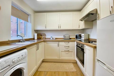 2 bedroom retirement property for sale, Clifton Court, Ludlow