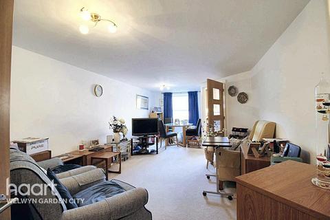 1 bedroom retirement property for sale, College Way, Welwyn Garden City