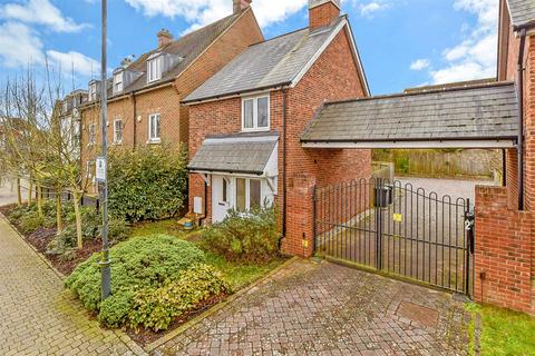 2 bedroom detached house for sale, Queen Street, West Malling ME19