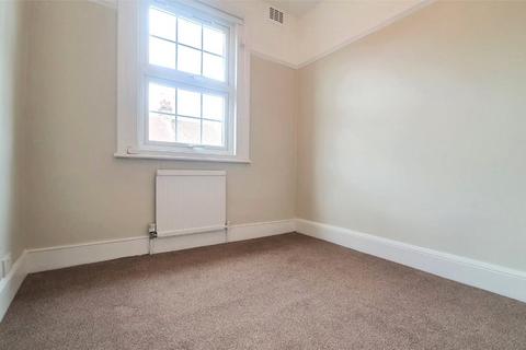 2 bedroom house to rent, Rosslyn Crescent, Harrow, HA1