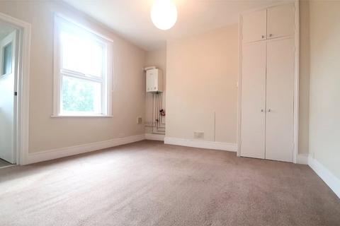 2 bedroom house to rent, Rosslyn Crescent, Harrow, HA1