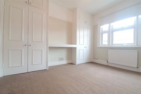 2 bedroom house to rent, Rosslyn Crescent, Harrow, HA1