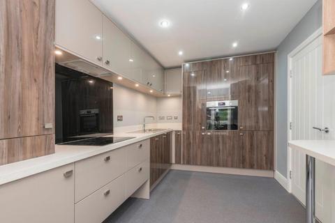1 Sandringham Drive, Hyde Park, Leeds, LS6 1FF