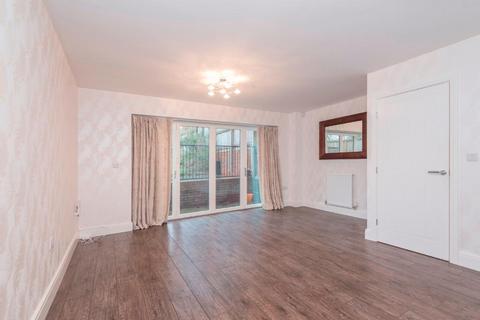 1 Sandringham Drive, Hyde Park, Leeds, LS6 1FF