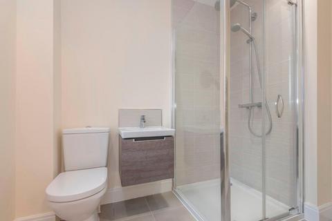 1 Sandringham Drive, Hyde Park, Leeds, LS6 1FF