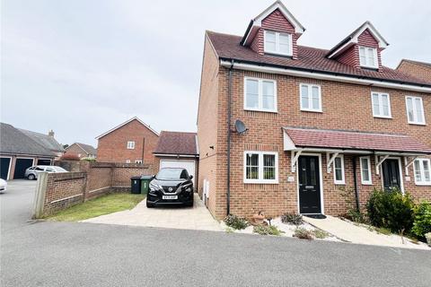 3 bedroom semi-detached house to rent, Ashmead Way, Angmering, BN16