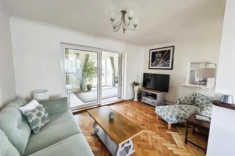 3 bedroom detached house for sale, Selsea Avenue, Herne Bay