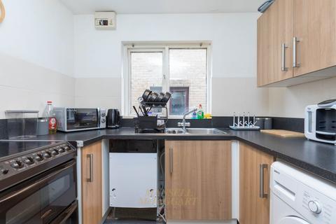 1 bedroom maisonette for sale, Excalibur Close, Crawley RH11