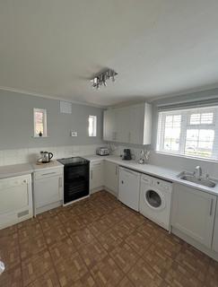 3 bedroom semi-detached house to rent, Old Farm Avenue, Sidcup, DA15