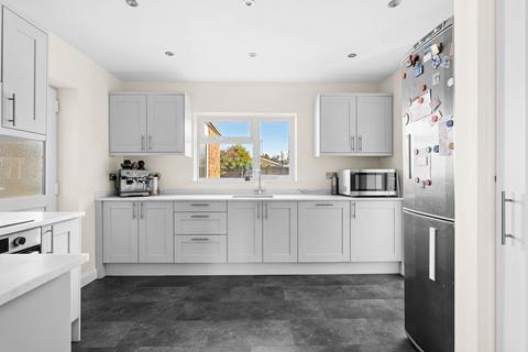 18 Amery Close, Worcester, WR5 2HL
