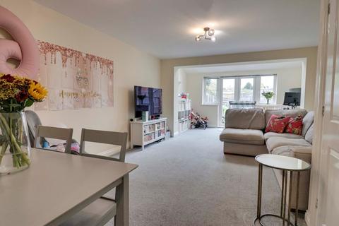 3 bedroom terraced house for sale, Saffron Crescent, Sawbridgeworth, CM21