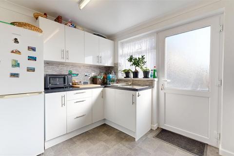 3 bedroom end of terrace house for sale, Courtlands Road, Portland