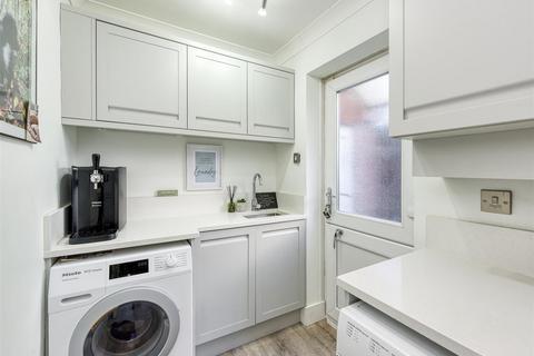 111 Rookery Road, Wombourne, Wolverhampton, WV5 0JG