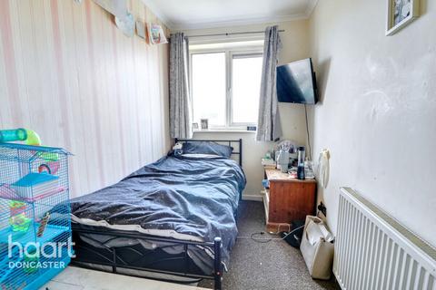 3 bedroom terraced house for sale, Uldale Walk, Carcroft, Doncaster