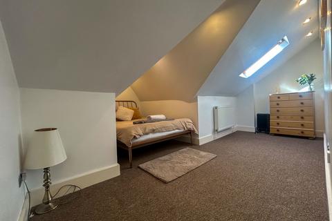 2 bedroom flat for sale, Fletton Avenue, Peterborough PE2