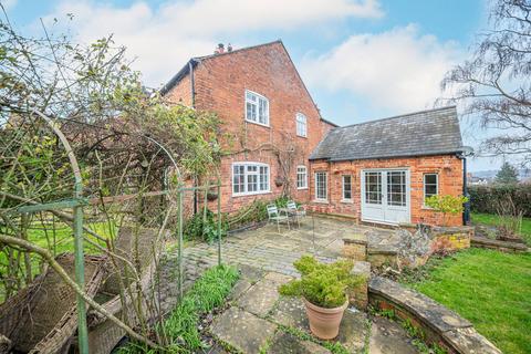 4 bedroom detached house for sale, Main Street, East Farndon LE16