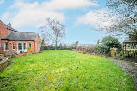 4 bedroom detached house for sale, Main Street, East Farndon LE16