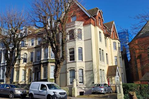 1 bedroom flat for sale, Upper Rock Gardens, Brighton