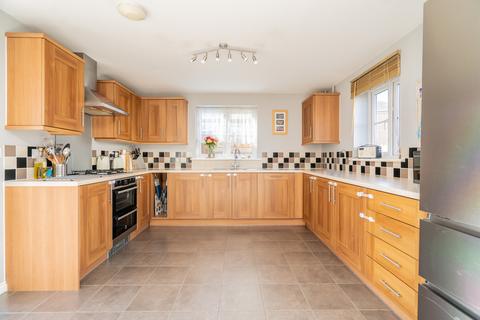 21 Anglesey View, Newton Leys, Milton Keynes, MK3 5GA