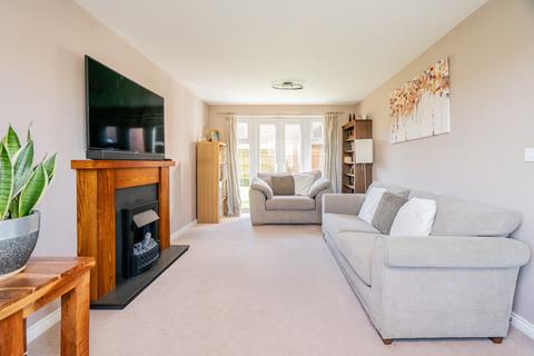 21 Anglesey View, Newton Leys, Milton Keynes, MK3 5GA