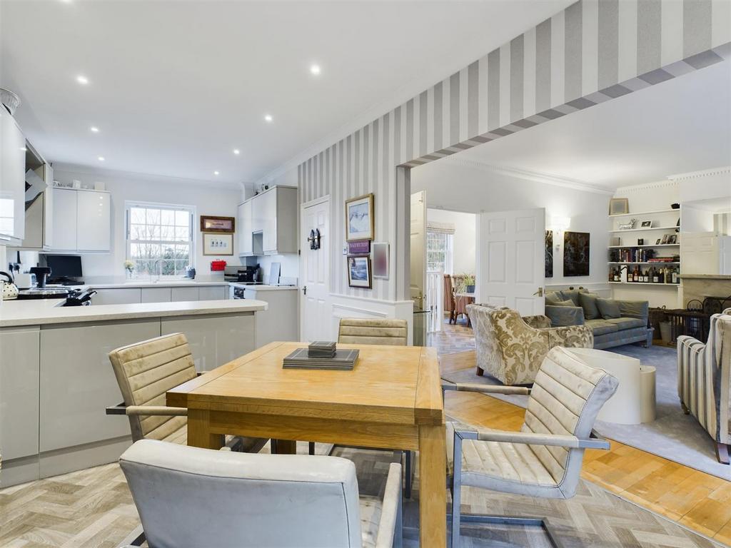 Dining Kitchen