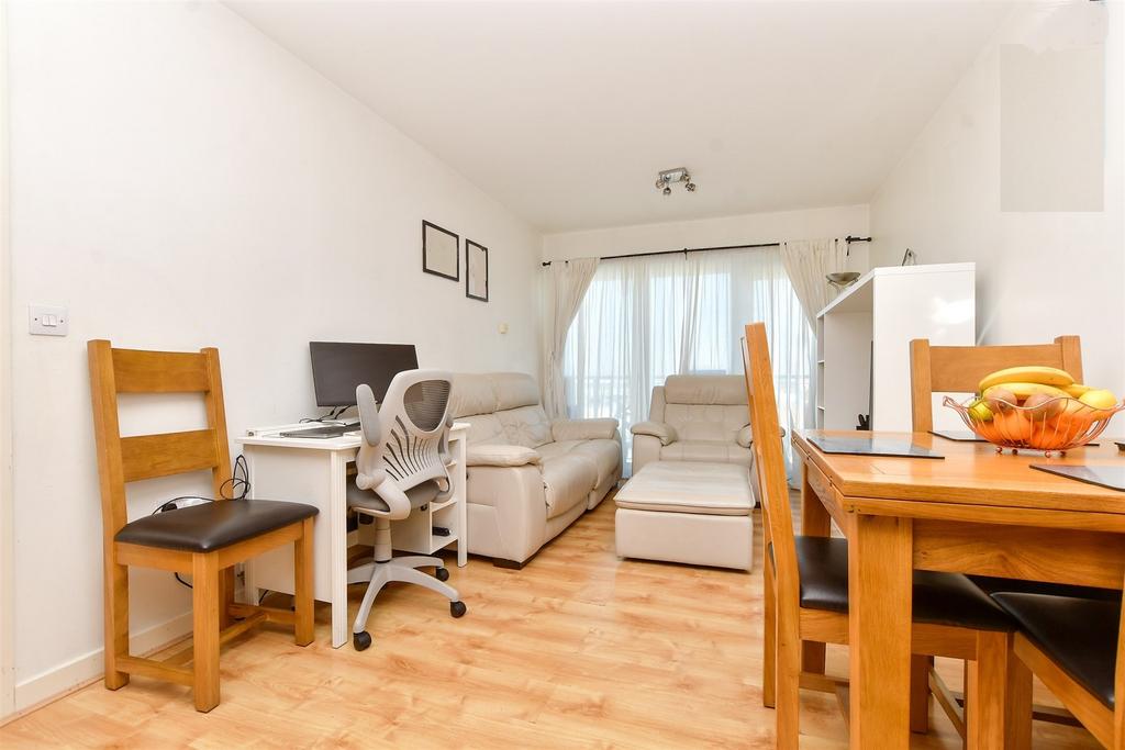 Living Room/Kitchen