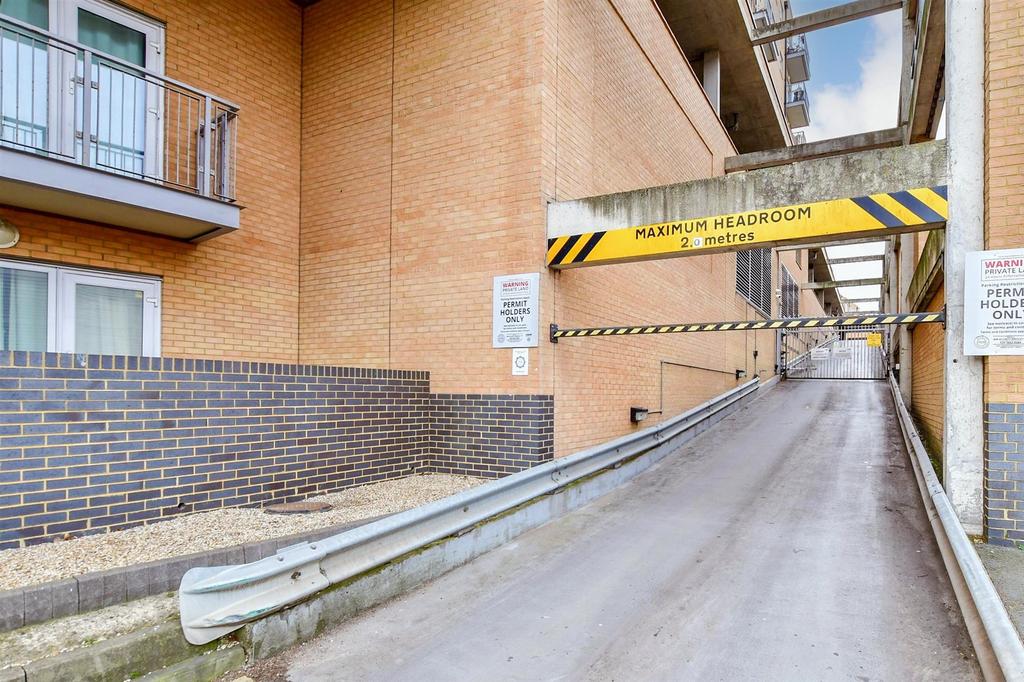 Driveway/Parking
