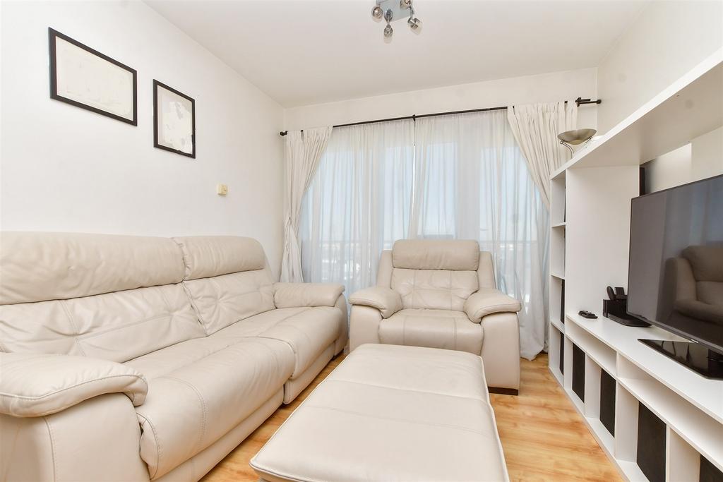 Living Room/Kitchen