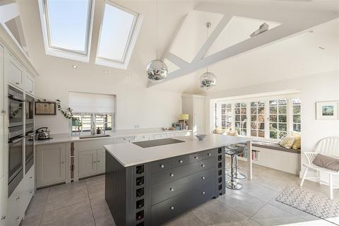 4 bedroom detached house for sale, Wood End Hill, Harpenden