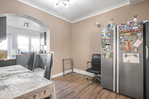 3 bedroom terraced house for sale, Becket Avenue, East Ham, London, E6