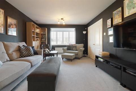 5 Brookhouse Drive, Sheffield, S12 4NQ