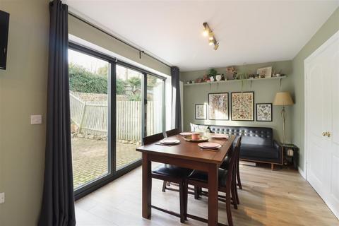 5 Brookhouse Drive, Sheffield, S12 4NQ