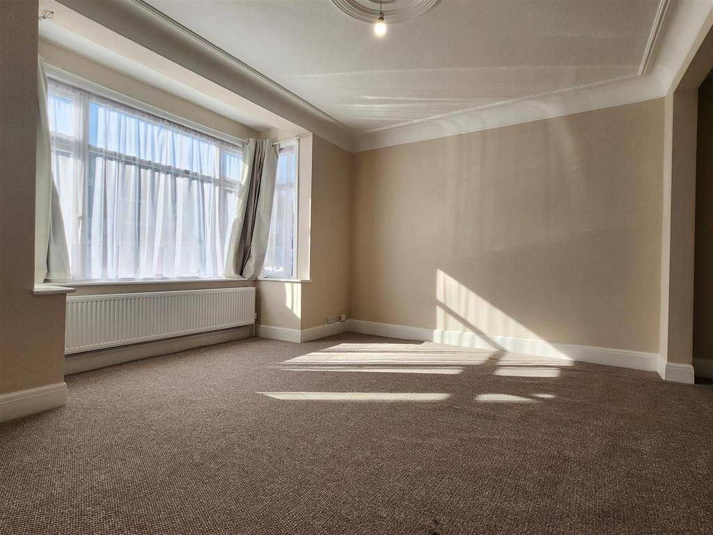 R1.jpg