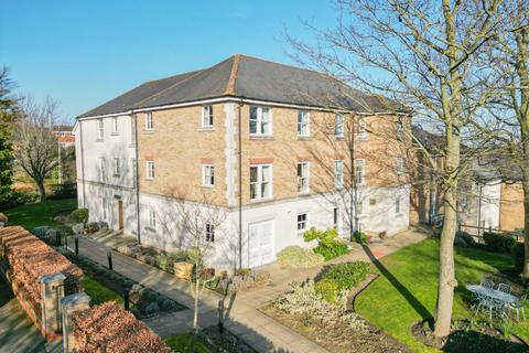 1 bedroom apartment for sale, Nelson Court, Glen View, Gravesend, Kent, DA12