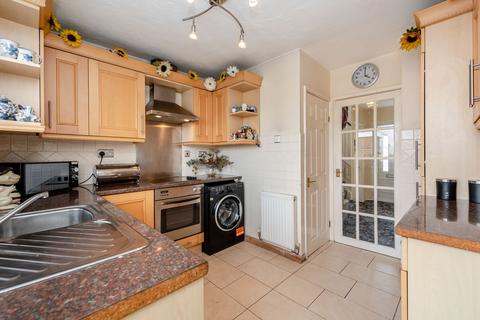 3 bedroom semi-detached house for sale, Meadow View, Sealand, CH5