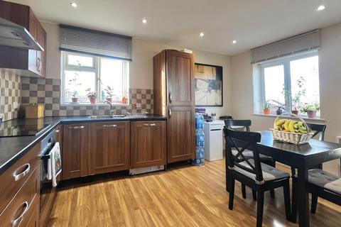 2 bedroom apartment for sale, Silver Close, London , SE14