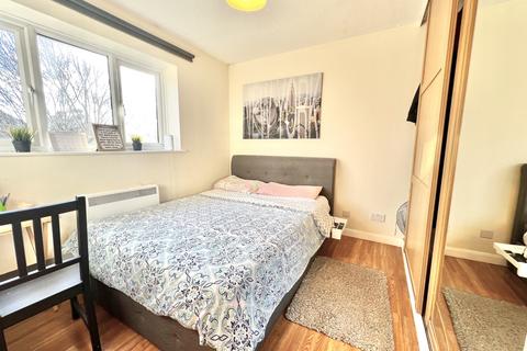 2 bedroom apartment for sale, Silver Close, London , SE14