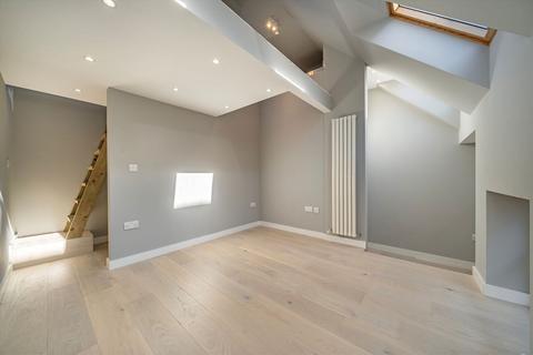 4 bedroom detached house to rent, Combedale Road, London SE10