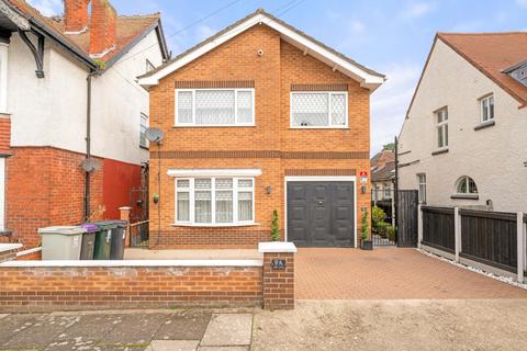 4 bedroom detached house for sale, Albert Avenue, Skegness PE25